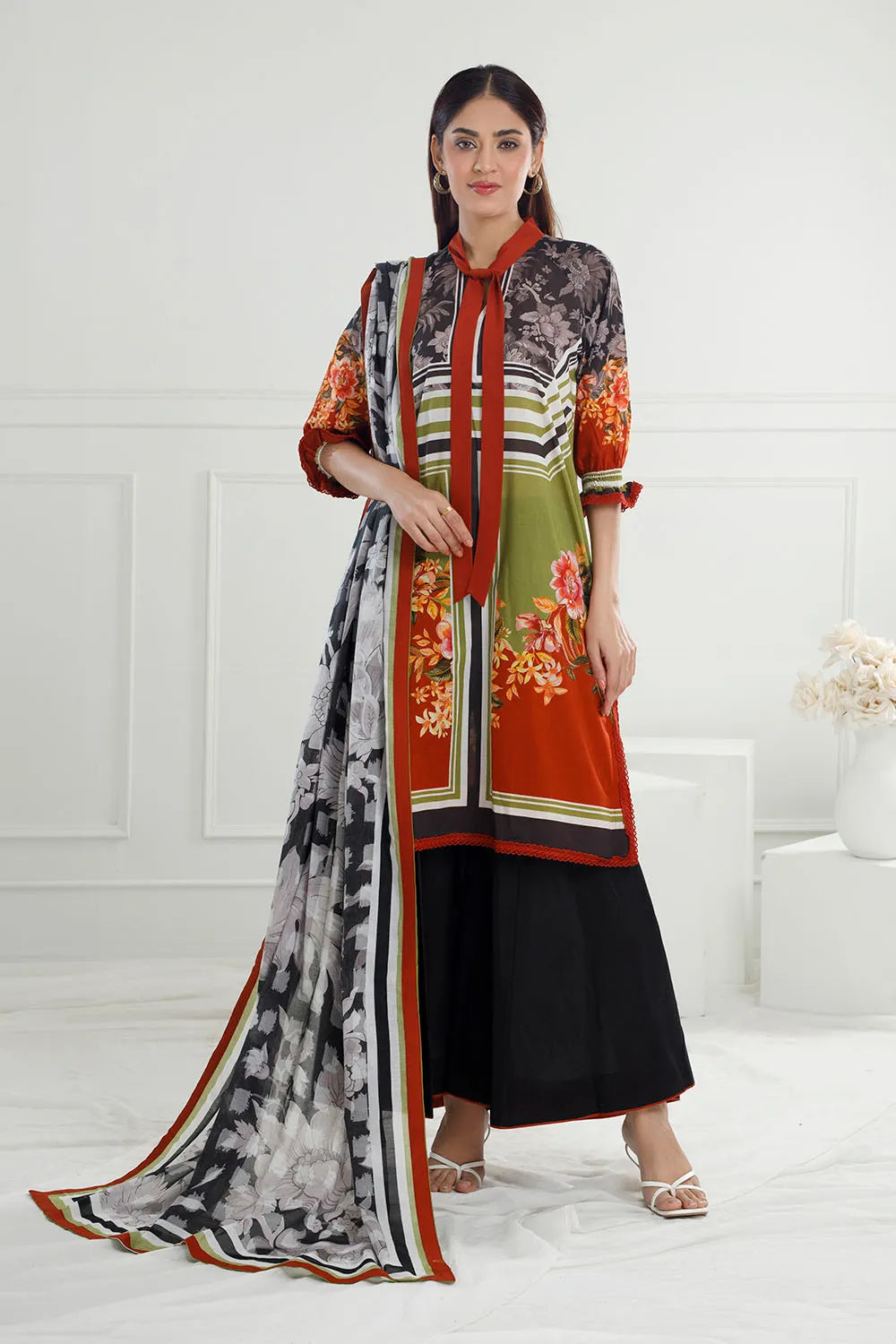 Grey & olive lawn
