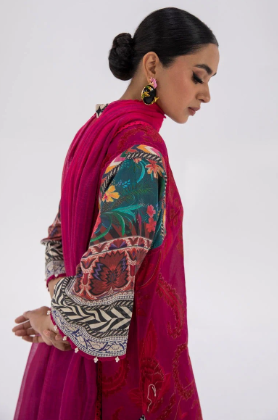 SANA SAFINAZ